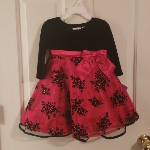 Bluberi Boulevard Red Black Holiday Dress NWT - Picture 1 of 11